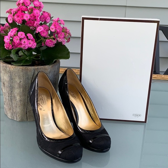 Coach Kerryann Black Pumps - Picture 1 of 11